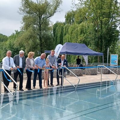 Klietz-Sportbad Eröffnung Badeplattform