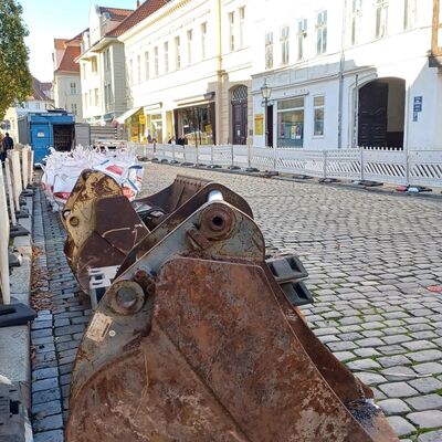 Bild vergrößern: Steinweg Baggerschaufel