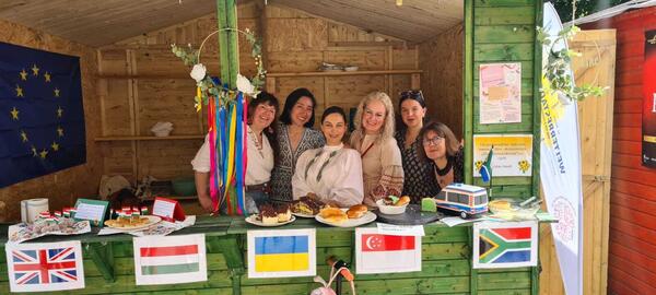 Bild vergr&ouml;&szlig;ern: Caf� International bei den K�nigstagen