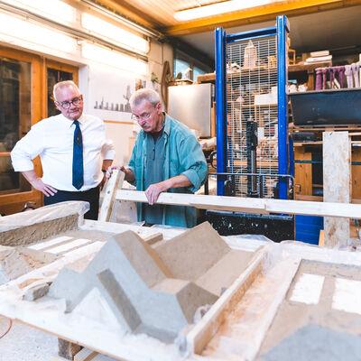 Bild vergrößern: Aufnahmen aus der Werkstatt von Prof. Dr. Dreysse