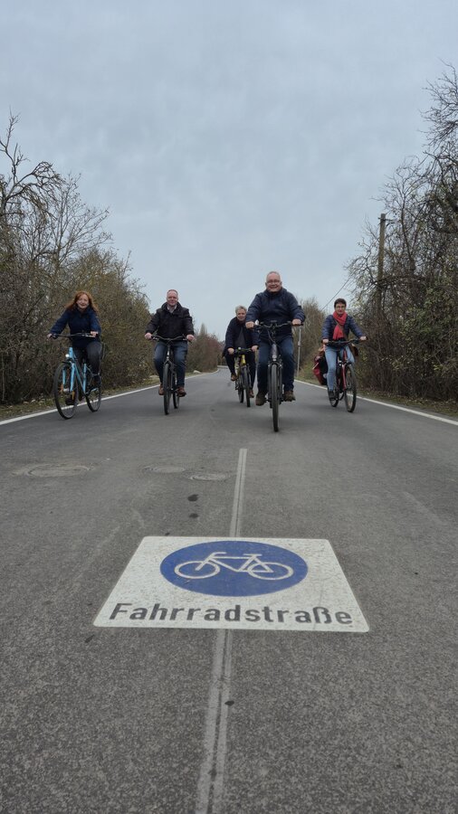 Bild vergr&ouml;&szlig;ern: Unterwegs auf dem neuen Quarmbachweg