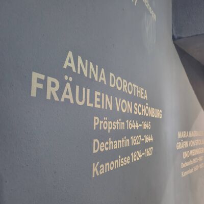 Bild vergr&ouml;&szlig;ern: Wandbedruckung Feenspur der �btissinen