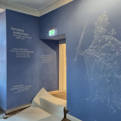 Bild vergr&ouml;&szlig;ern: Wandbedruckung Feenspur der �btissinen