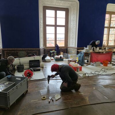 Bild vergr&ouml;&szlig;ern: Bodenrestauration im Blauen Saal