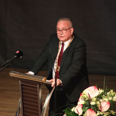 Bild vergr&ouml;&szlig;ern: Oberb&uuml;rgermeister Frank Ruch stellt seine Agenda 2030 vor.