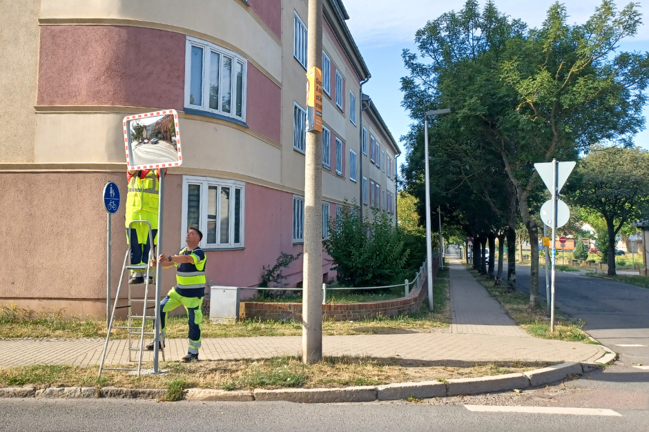 Anbringung Verkehrsspiegel 